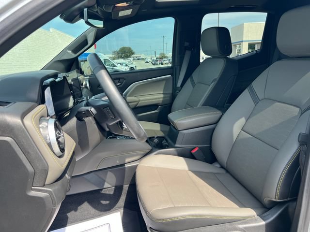 Used 2026 Chevrolet Colorado ZR2 w/ Technology Package AWD/4WD image 36