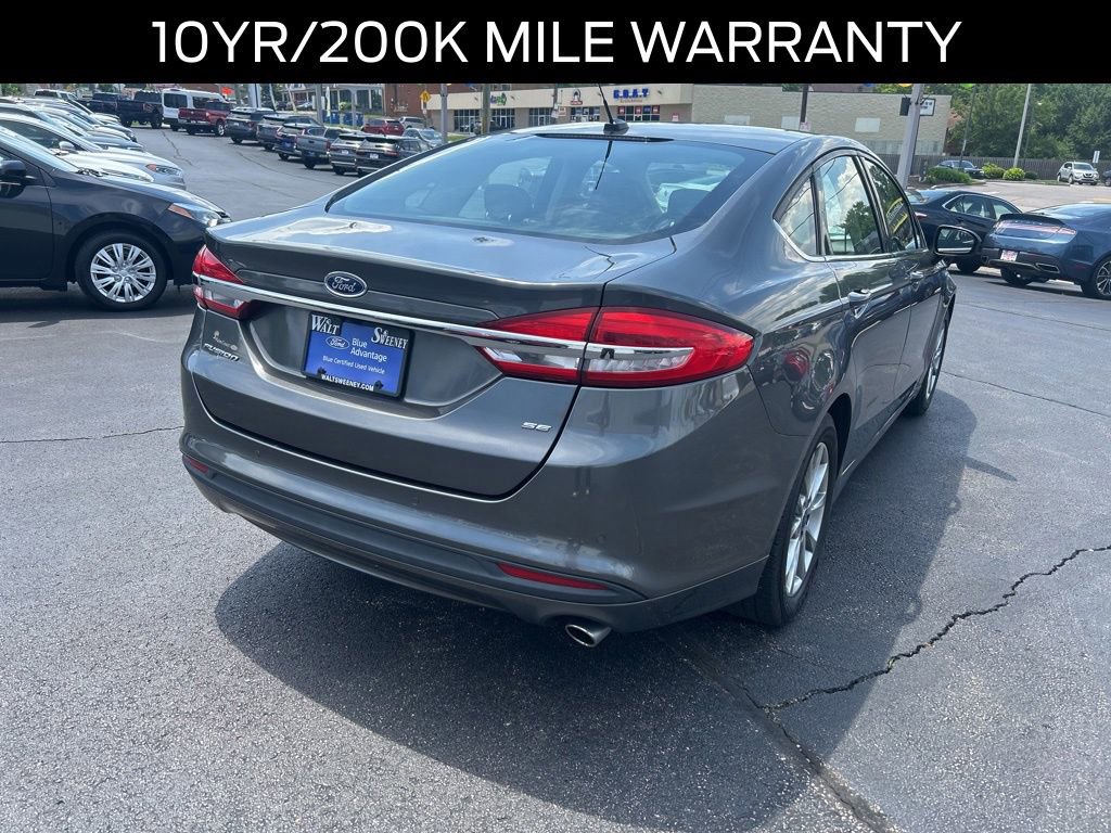 Certified 2017 Ford Fusion SE w/ Fusion SE Technology Package FWD image 4