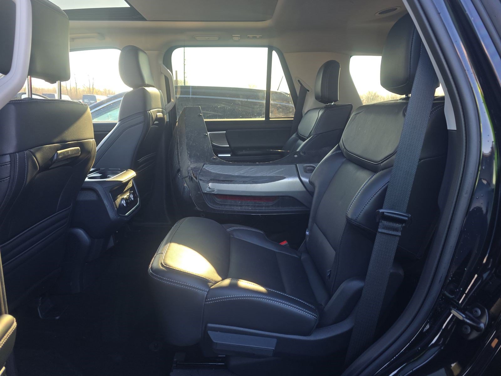 Certified 2025 Ford Expedition Platinum AWD/4WD image 11