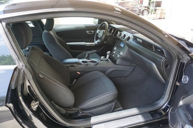 Certified 2021 Ford Mustang Coupe RWD image 3