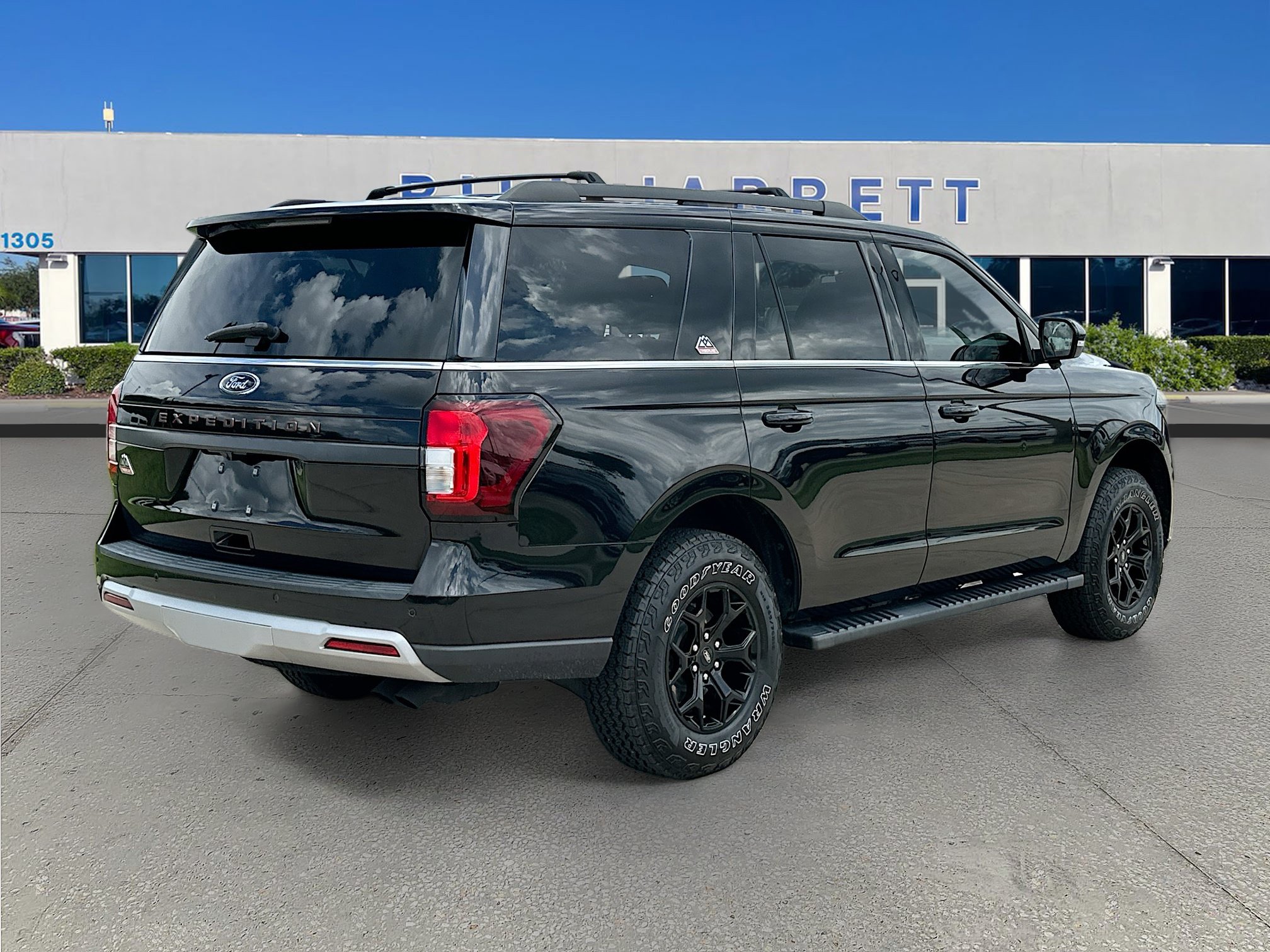 Certified 2022 Ford Expedition Timberline AWD/4WD image 7