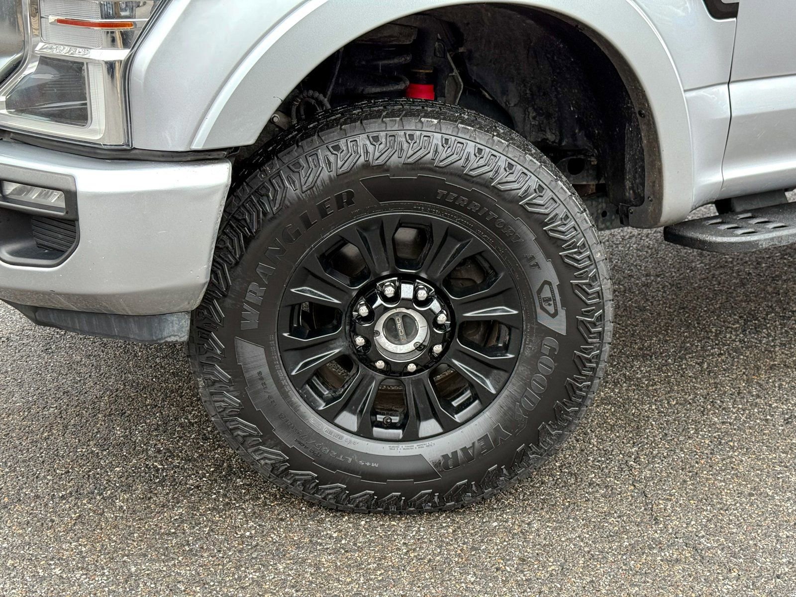 Certified 2022 Ford F350 Platinum w/ Tremor Off-Road Package image 11