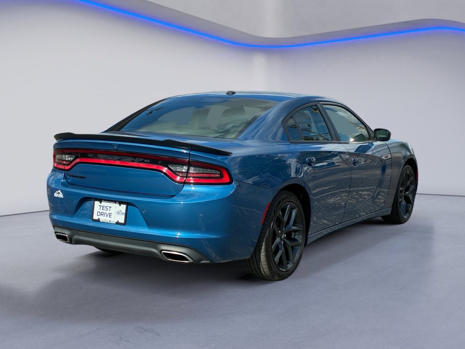 Used 2022 Dodge Charger SXT w/ Blacktop Package RWD image 6