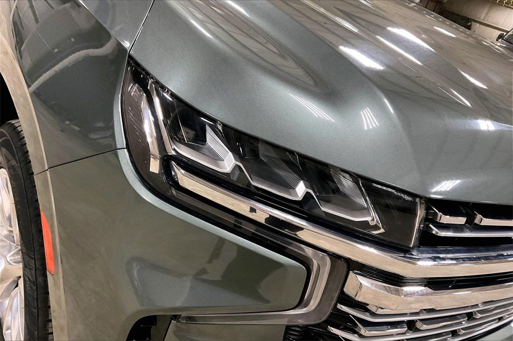 Used 2023 Chevrolet Suburban Premier image 27