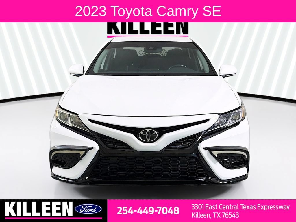 Used 2023 Toyota Camry SE FWD image 2