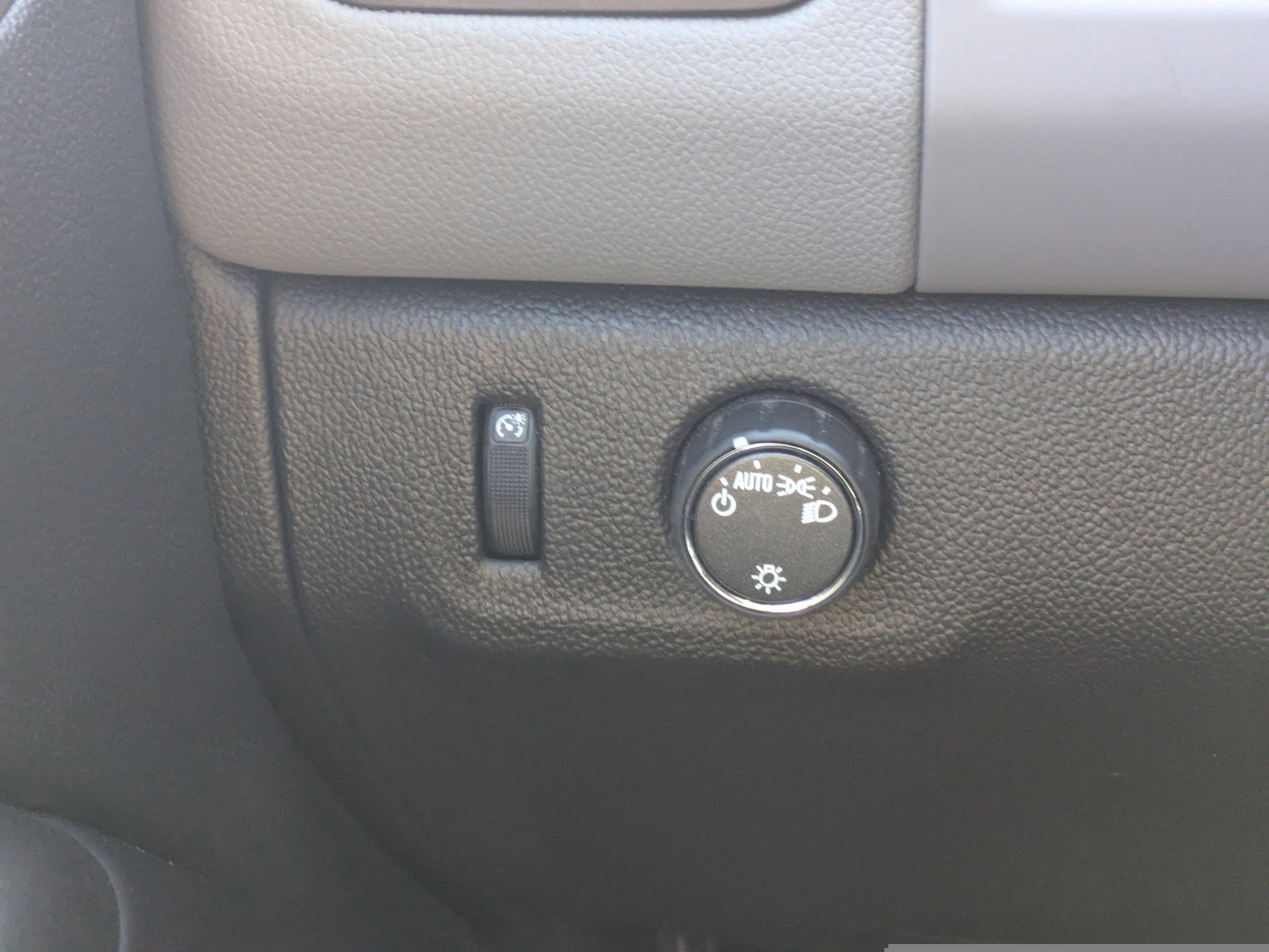 Used 2022 Chevrolet Colorado W/T w/ Custom Special Edition image 27