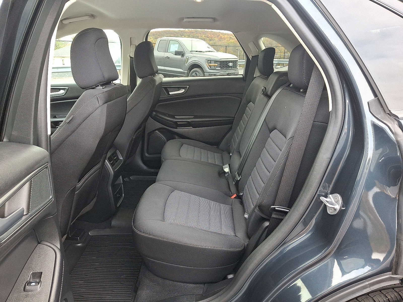 Certified 2024 Ford Edge SE image 10