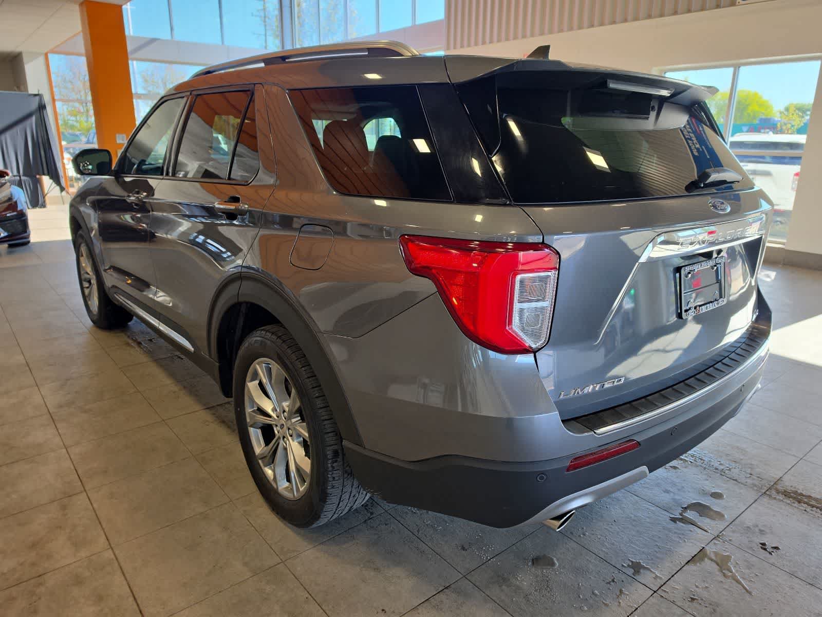 Certified 2022 Ford Explorer Limited AWD/4WD image 11