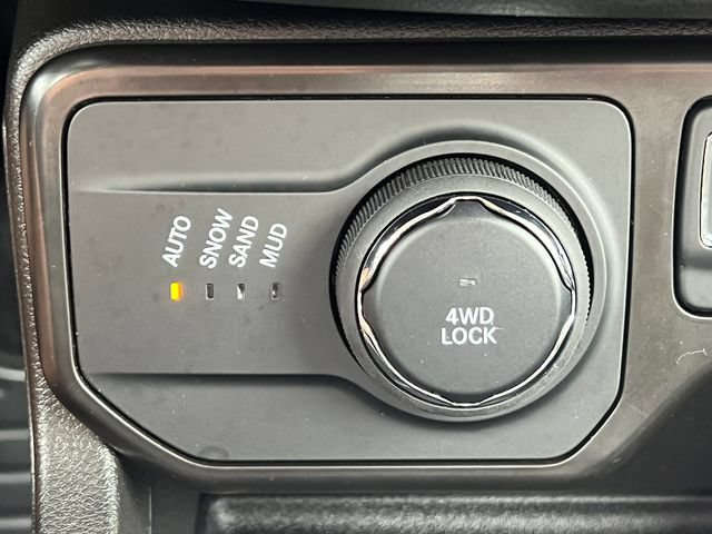 Used 2023 Jeep Renegade Altitude w/ Convenience Group I AWD/4WD image 26
