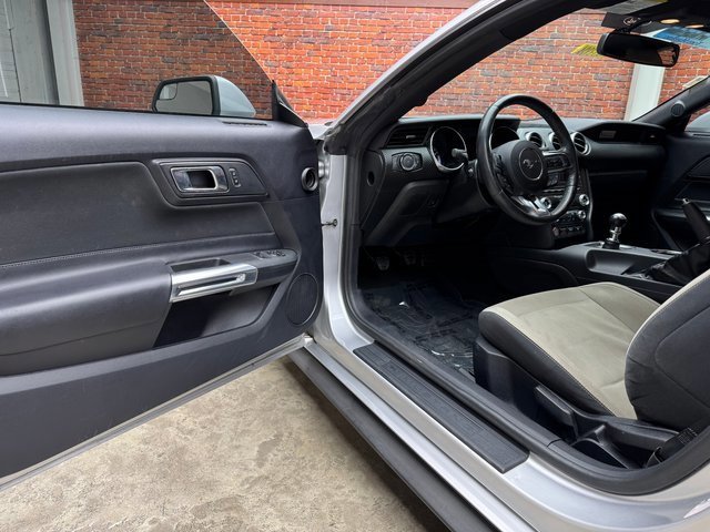 Certified 2018 Ford Mustang Coupe image 10