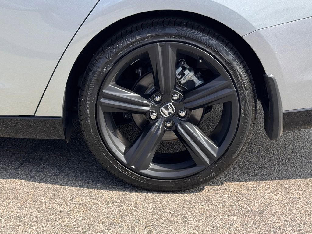 Used 2024 Honda Accord Sport image 14