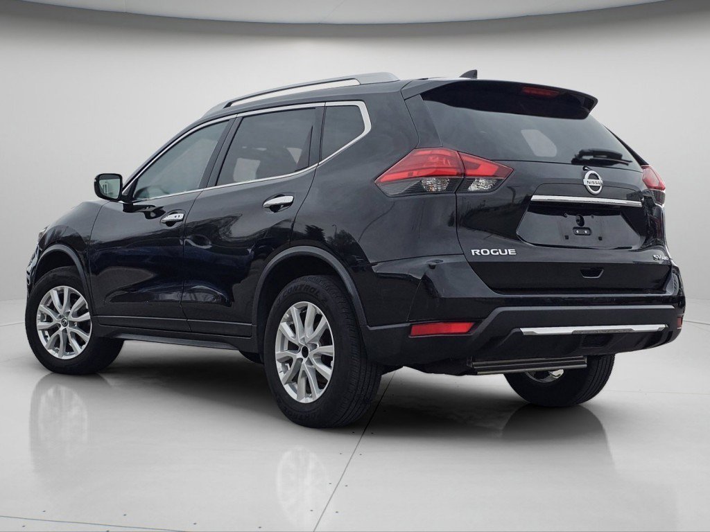 Used 2017 Nissan Rogue SV image 6