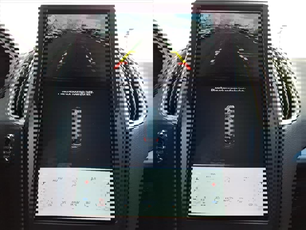 Certified 2023 Ford Edge SEL w/ Convenience Package image 18