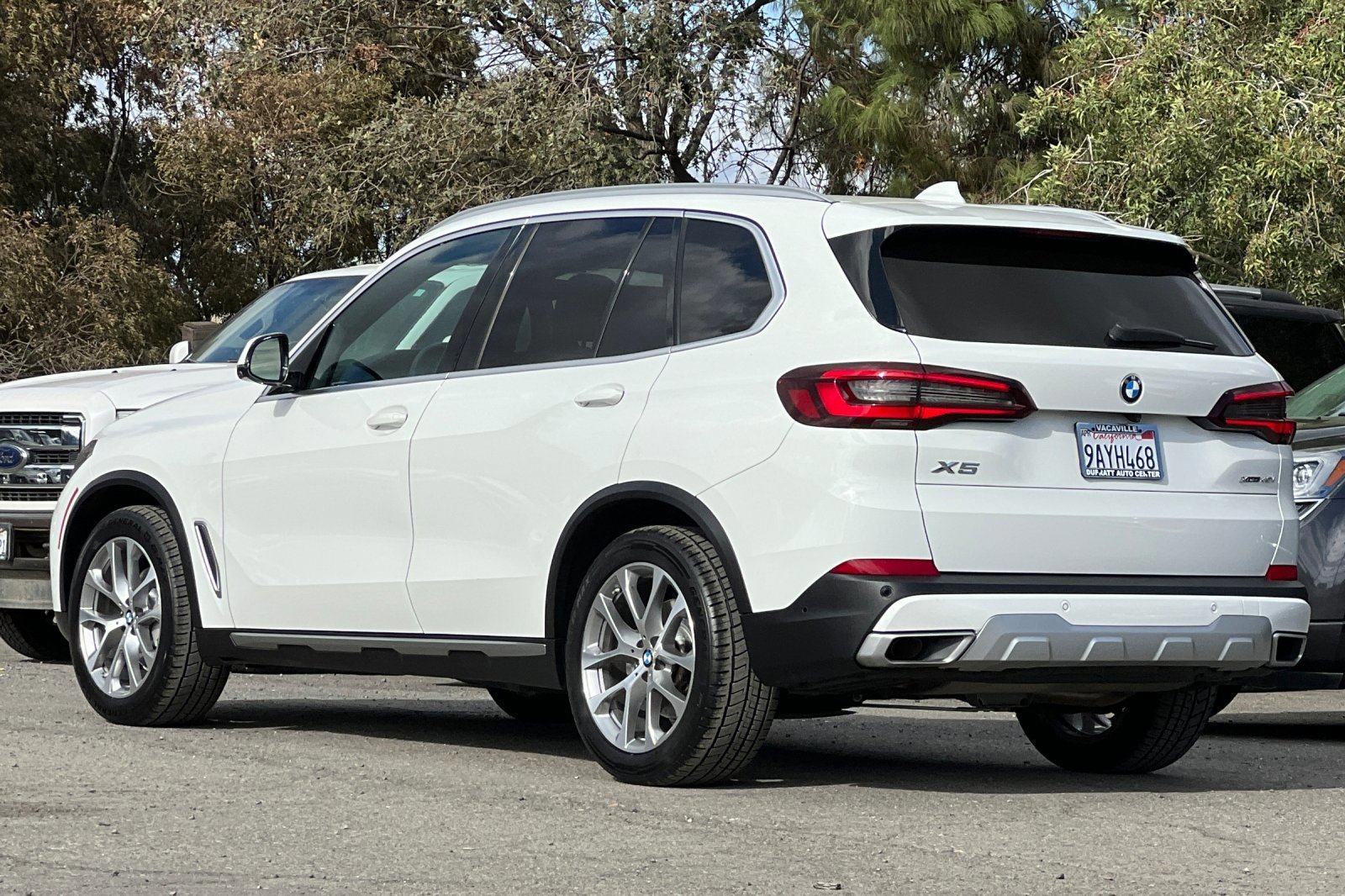 Used 2022 BMW X5 xDrive40i w/ Parking Assistance Package image 3