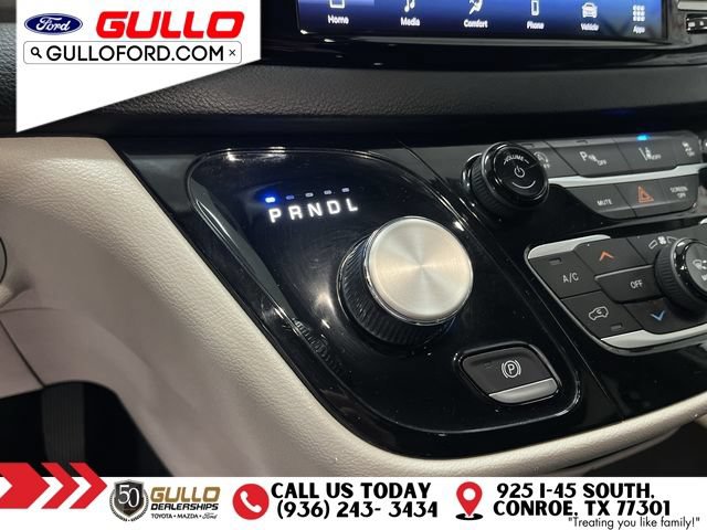 Used 2023 Chrysler Pacifica Touring-L FWD image 27