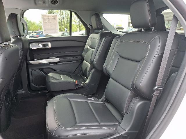 Certified 2024 Ford Explorer XLT w/ Equipment Group 202A AWD/4WD image 10