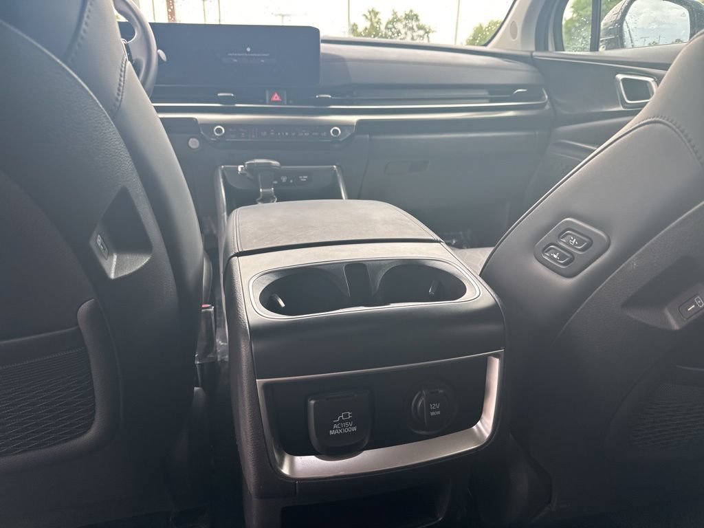 Used 2025 Kia Carnival SX FWD image 18