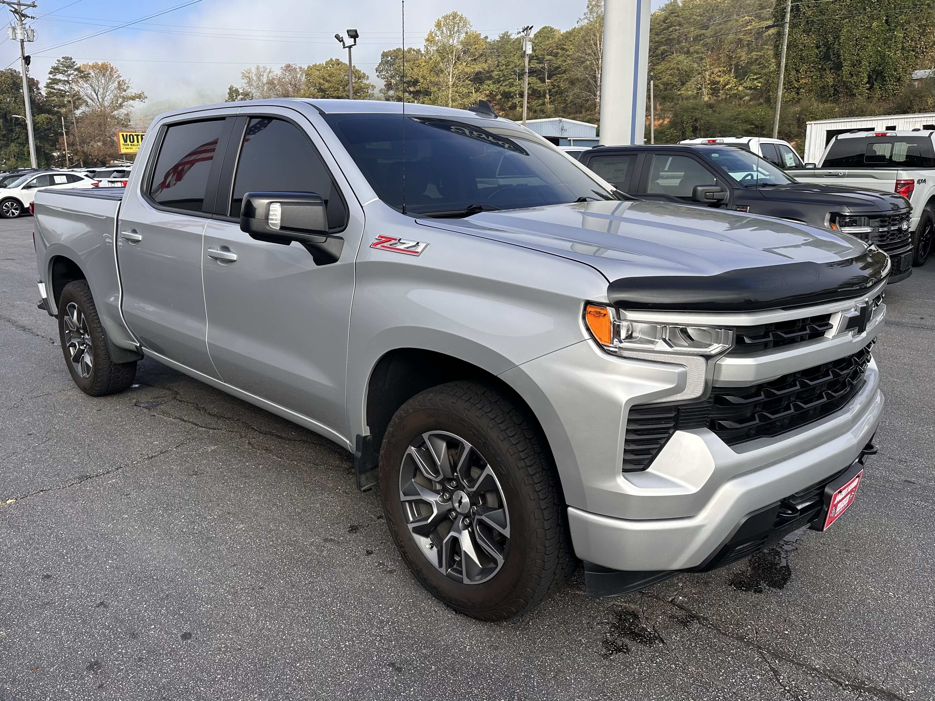 Used 2022 Chevrolet Silverado 1500 RST AWD/4WD image 4