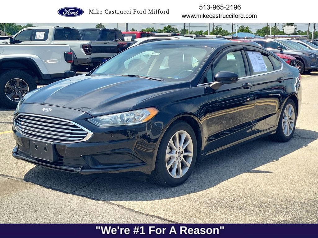 Certified 2017 Ford Fusion SE w/ Fusion SE Technology Package FWD image 1