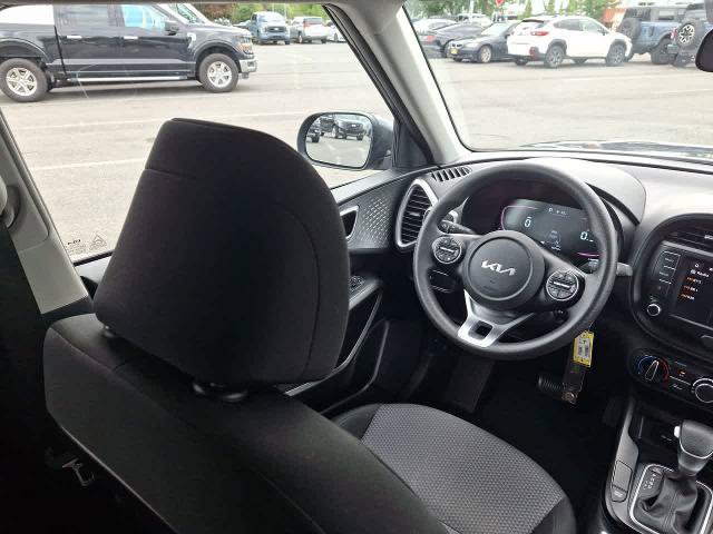 Used 2024 Kia Soul LX w/ Option Group 015 FWD image 15
