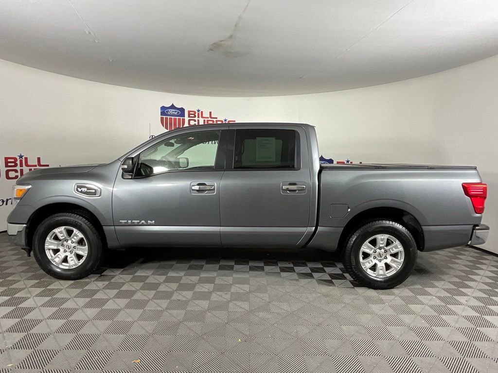 Used 2017 Nissan Titan SV RWD image 6