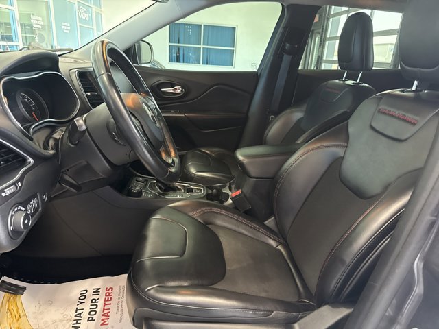 Used 2021 Jeep Cherokee Trailhawk w/ Sun, Sound & Nav Group AWD/4WD image 7
