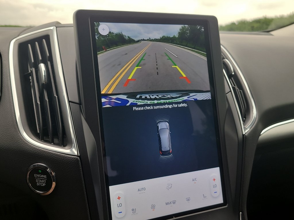 Certified 2024 Ford Edge Titanium AWD/4WD image 27