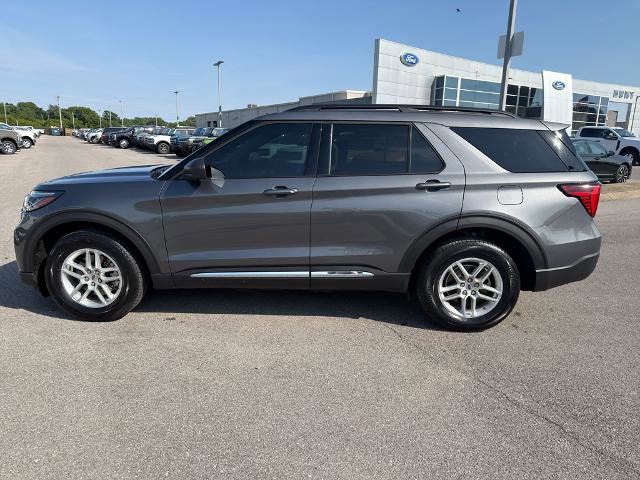 Certified 2025 Ford Explorer Active w/ Active Comfort Package RWD image 8