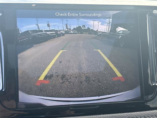 Used 2019 Chrysler Pacifica Limited FWD image 9