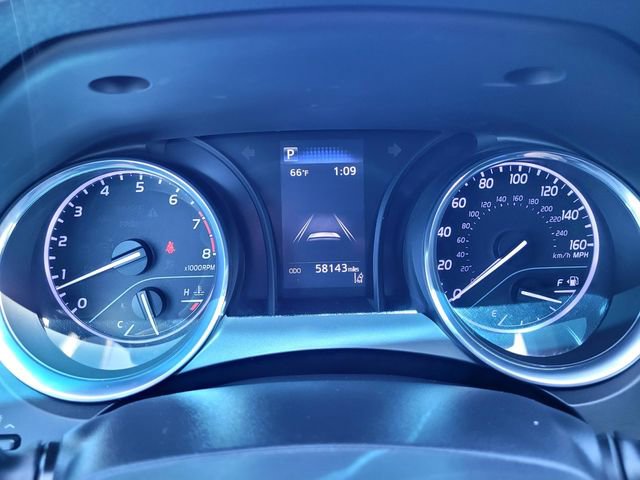 Used 2020 Toyota Camry SE w/ Blackout Package image 21