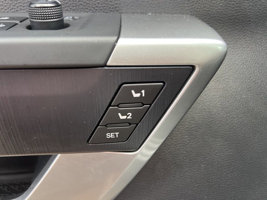 Used 2023 Toyota Sequoia Platinum AWD/4WD image 29