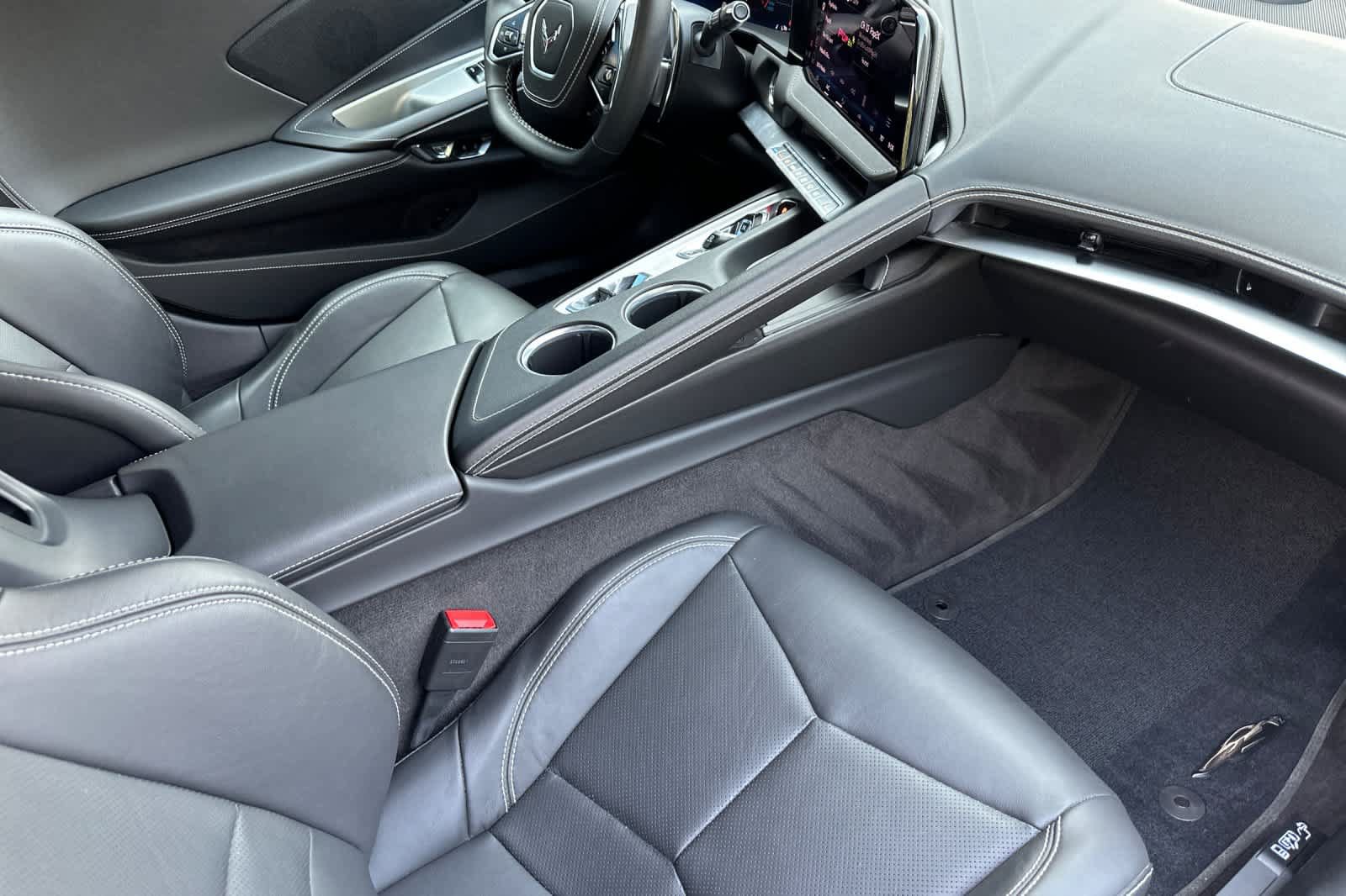 Used 2026 Chevrolet Corvette Stingray Coupe RWD image 13