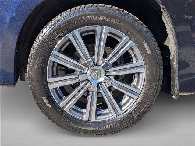 Used 2017 Lexus LX 570 4WD w/ Luxury Package image 22