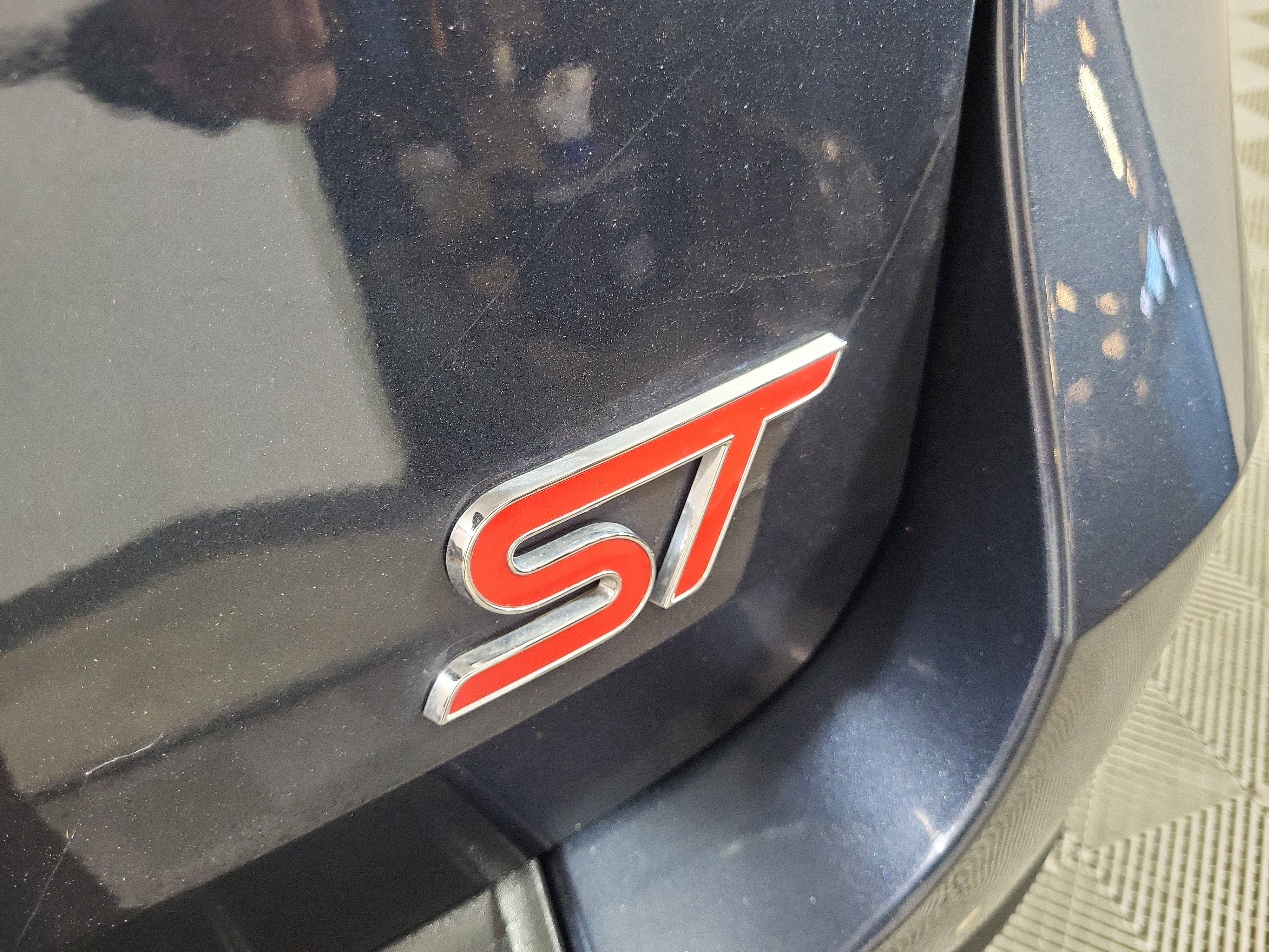 Certified 2022 Ford Explorer ST w/ Equipment Group 401A image 5