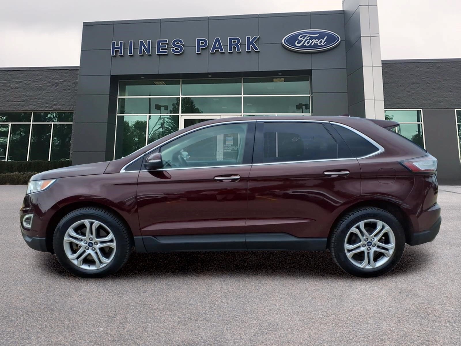 Certified 2018 Ford Edge Titanium w/ Equipment Group 302A AWD/4WD image 4