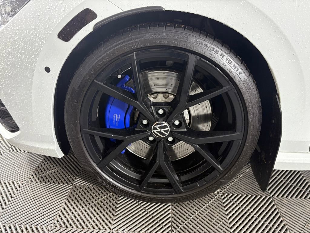 Used 2022 Volkswagen Golf R image 10