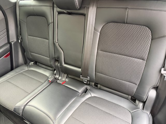 Certified 2025 Ford Escape SE FWD image 13