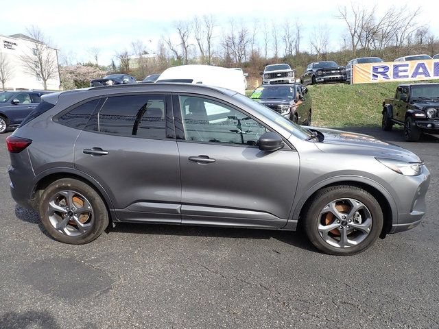 Certified 2024 Ford Escape ST-Line FWD image 7