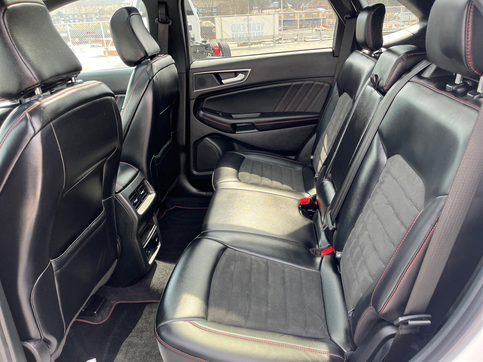 Certified 2024 Ford Edge ST-Line image 19