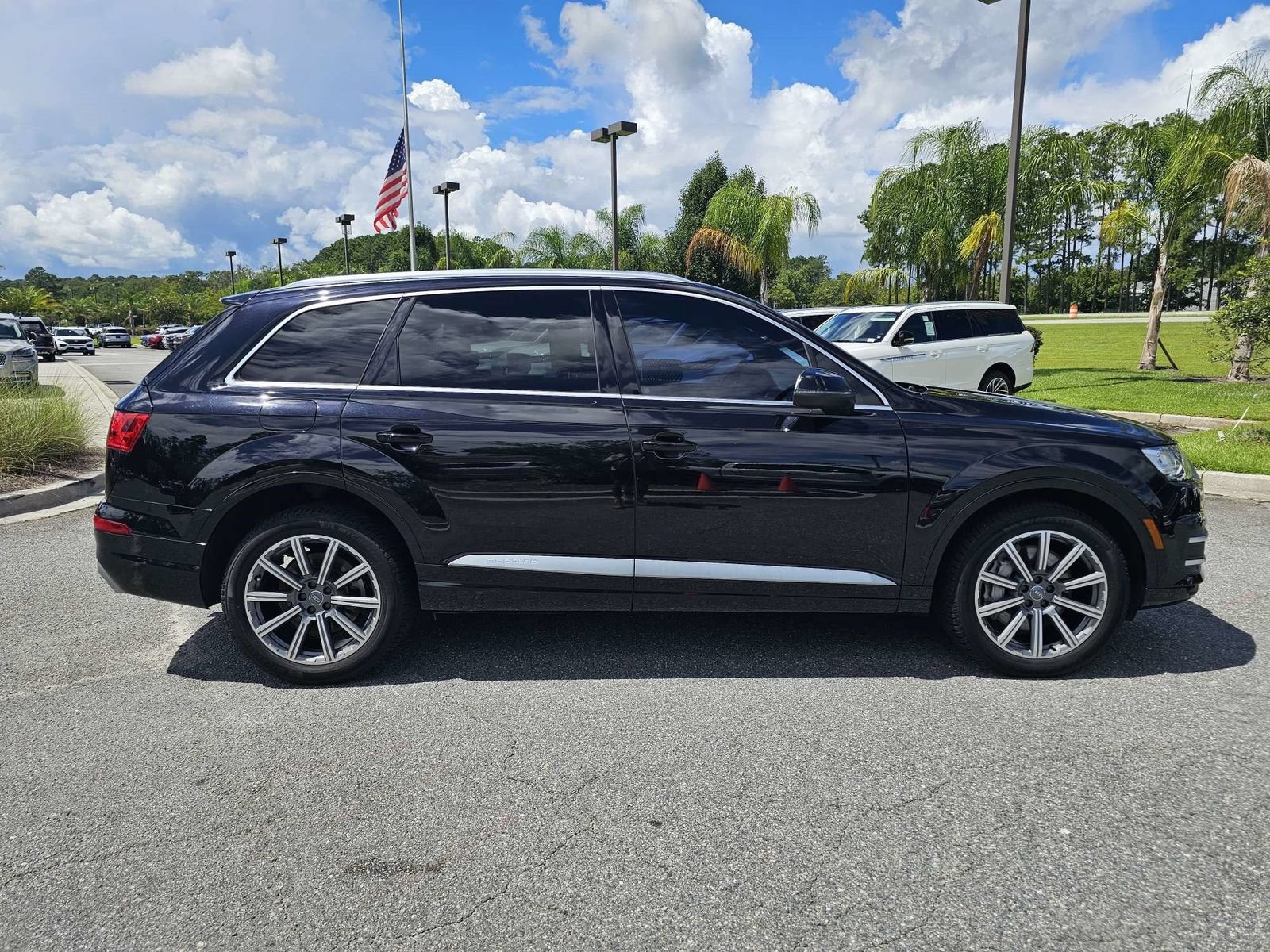 Used 2018 Audi Q7 3.0T Prestige w/ Prestige Package AWD/4WD image 3