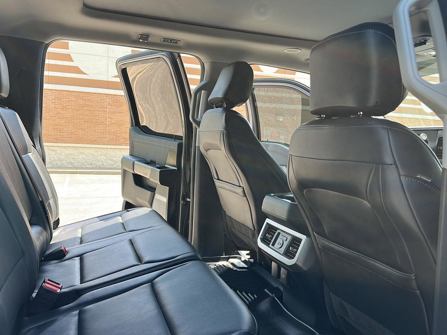 Certified 2023 Ford F250 Lariat w/ Lariat Ultimate Package AWD/4WD image 30