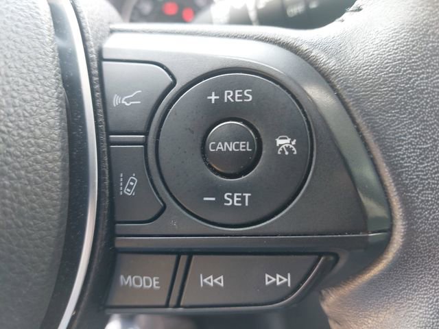 Used 2022 Toyota RAV4 XLE Premium FWD image 18