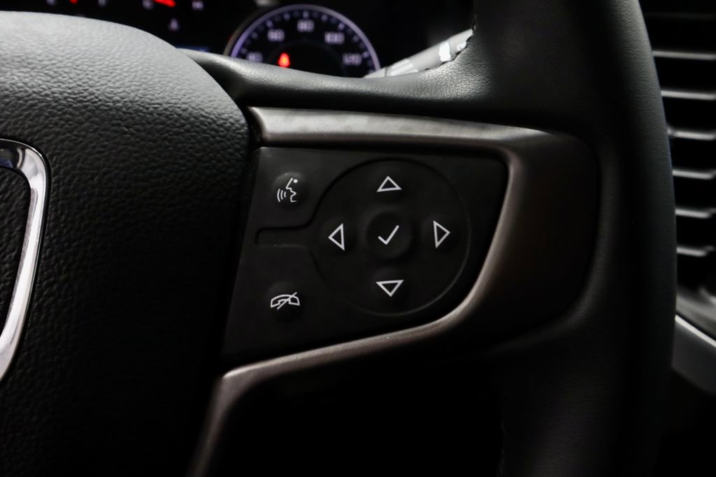 Used 2023 GMC Acadia AT4 image 30