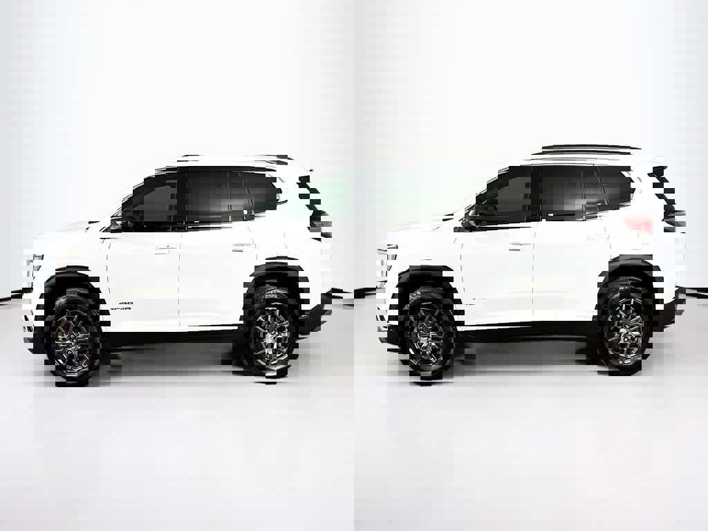 Used 2025 GMC Acadia Elevation image 2