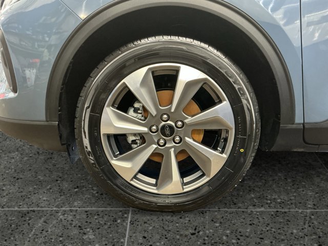 Certified 2025 Ford Escape Platinum AWD/4WD image 14