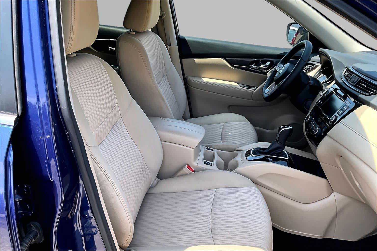 Used 2020 Nissan Rogue SV AWD/4WD image 9