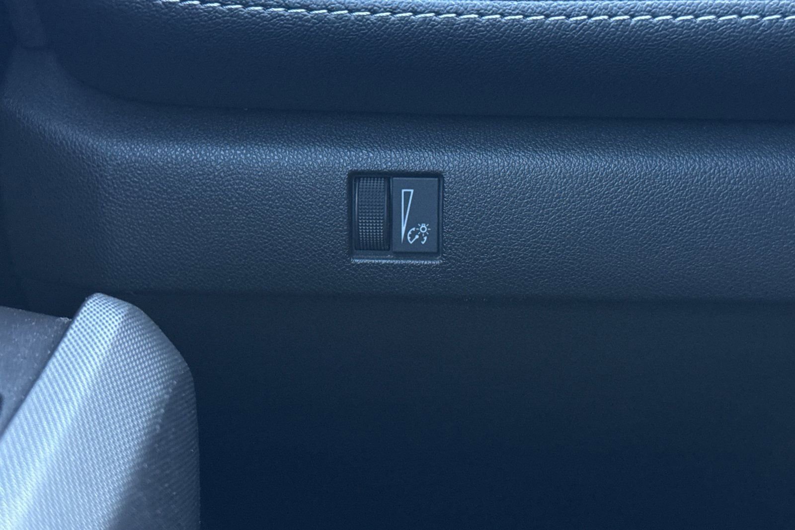 Used 2023 Chevrolet Colorado LT w/ LT Convenience Package image 30