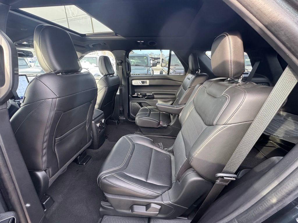 Certified 2022 Ford Explorer ST w/ Equipment Group 401A image 8