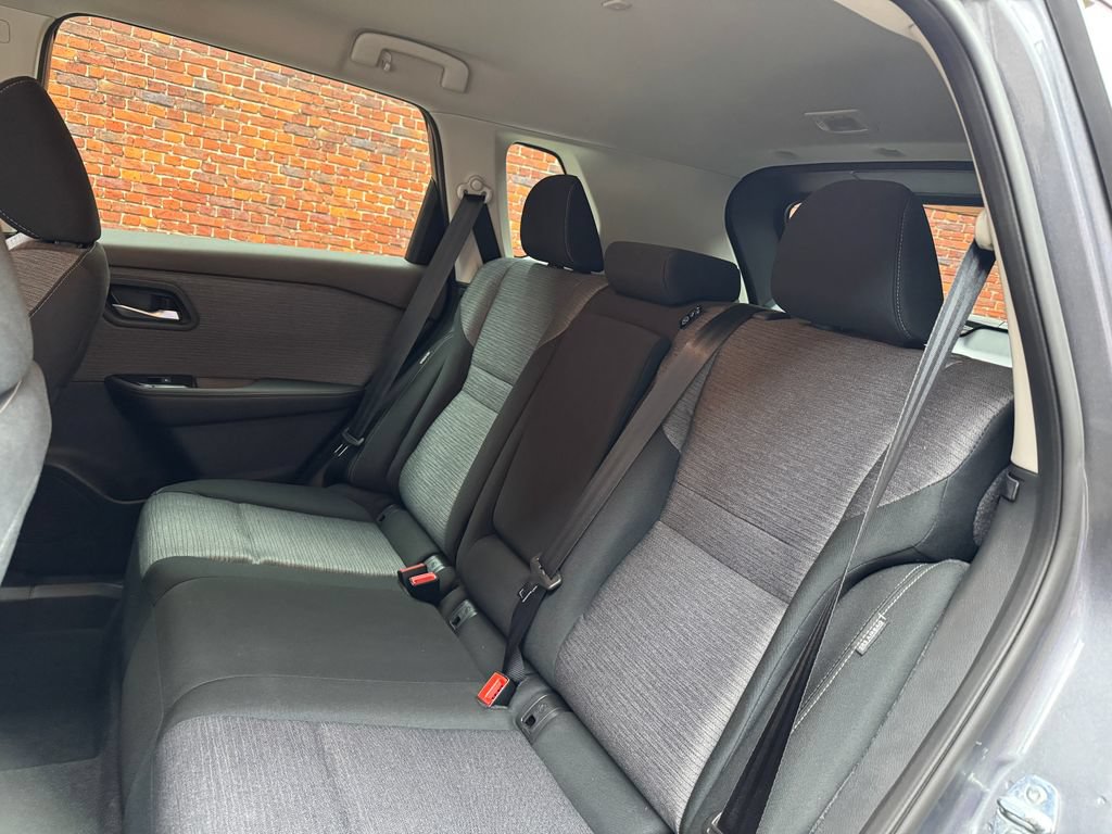 Used 2023 Nissan Rogue SV AWD/4WD image 26
