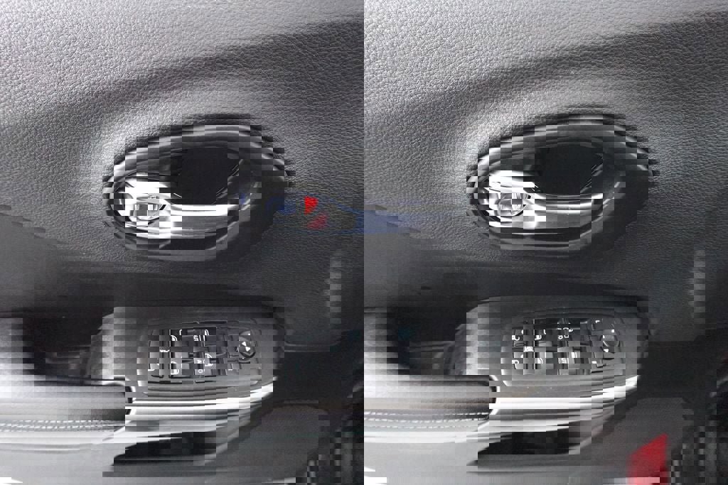 Used 2019 Jeep Cherokee Latitude Plus w/ Cold Weather Group image 9